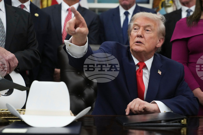 Президентът Доналд Тръмп поздрави хокеистите на САЩ за спечеленото олимпийско злато