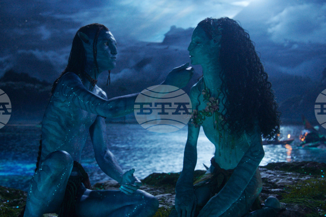 „Аватар: Огън и пепел“ оглавява боксофис класацията на Северна Америка за втора поредна седмица