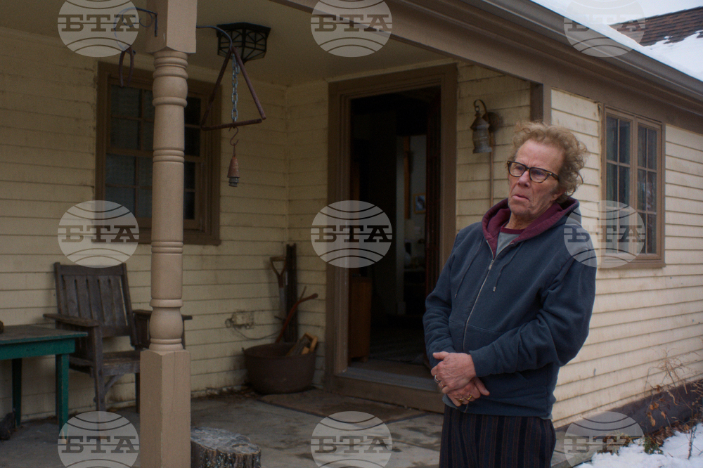 Film Review - Father Mother Sister Daughter