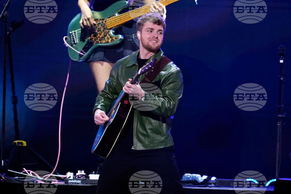 2025 Z100's iHeartRadio Jingle Ball - New York - Show