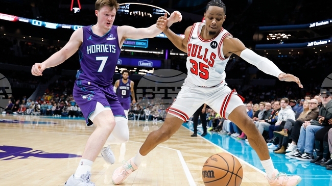 Чикаго надделя над Шарлът като гост в Националната баскетболна асоциация