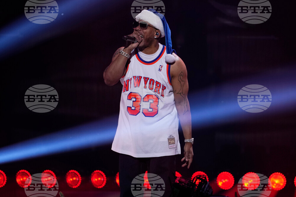 2025 Z100's iHeartRadio Jingle Ball - New York - Show