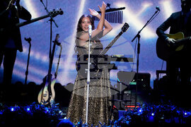 2025 Z100's iHeartRadio Jingle Ball - New York - Show