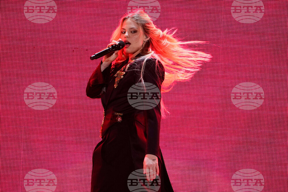 2025 Z100's iHeartRadio Jingle Ball - New York - Show