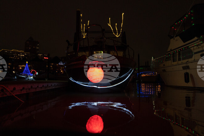 APTOPIX Oregon Daily Life Holiday Lights