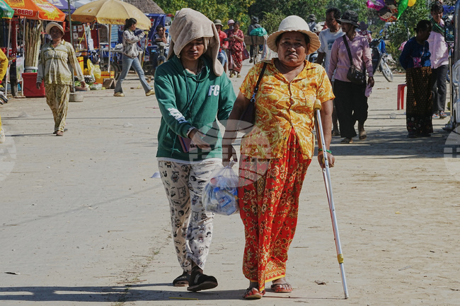 Камбоджа заяви, че за две седмици над 500 000 души са били разселени в резултат на конфликта с Тайланд