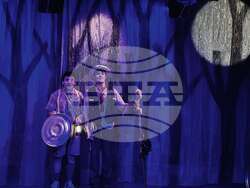 „Том Сойер и Хък Фин“ в Сатиричния театър „Алеко Константинов“, снимки – Сатиричен театър