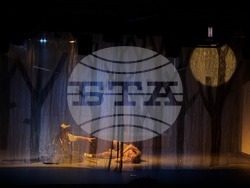 „Том Сойер и Хък Фин“ в Сатиричния театър „Алеко Константинов“, снимки – Сатиричен театър