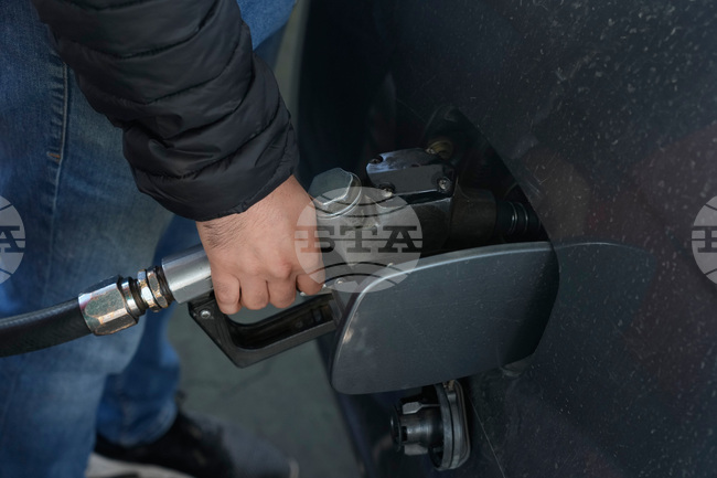 Баку изпрати първата пратка бензин за Армения от три десетилетия насам