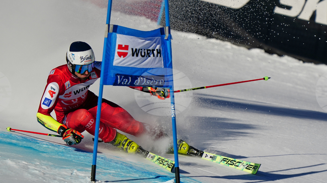 Австриец води след първия манш на гигантския слалом във Вал д'Изер