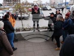 Почистване на кв. Люлин - „За София Заедно“ - доброволци