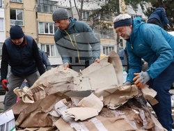 Почистване на кв. Люлин - „За София Заедно“ - доброволци