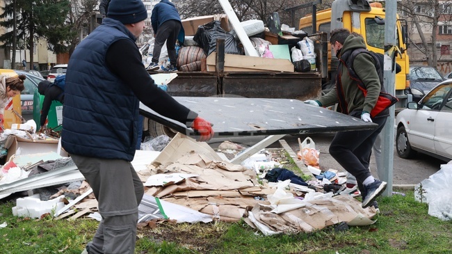 Намаляване с 25% на таксата за битови отпадъци за жителите на столичния "Люлин" за 2026 г. предлага кметът на района Георги Тодоров