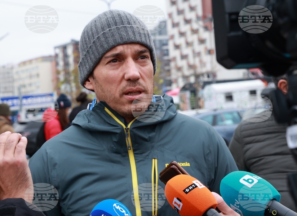 Почистване на кв. Люлин - „За София Заедно“ - доброволци