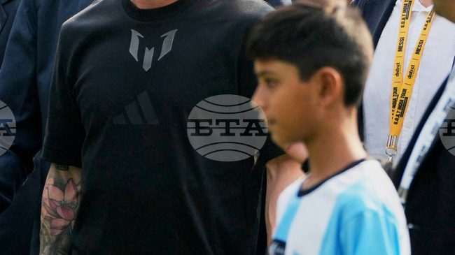 От Индийската футболна федерация изразиха безпокойството си от събитията около посещението на Лионел Меси в страната