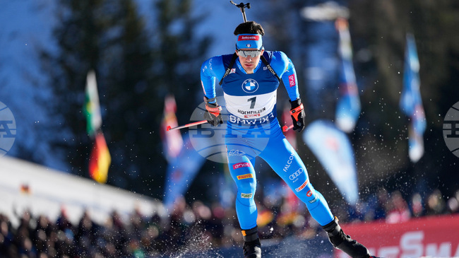 Италианецът Томазо Джакомел спечели масовия старт в Анеси от Световната купа по биатлон