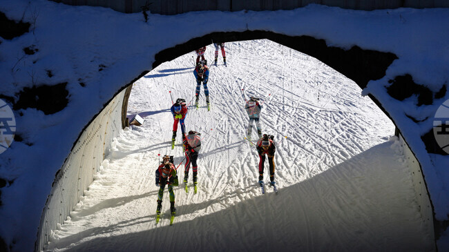 Щафетата на България при жените записа 14-о място в старта от Световната купа по биатлон в Хохфилцен, Швеция ликува с успеха
