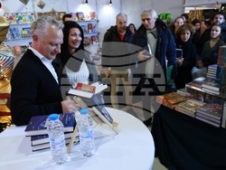 Софийски международен панаир на книгата - Захари Карабашлиев - среща с автограф