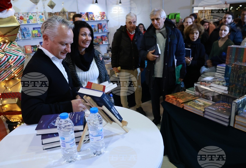 Софийски международен панаир на книгата - Захари Карабашлиев - среща с автограф