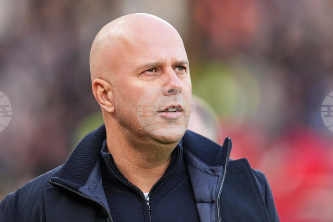 Мениджърът на Ливърпул Арне Слот настоя, че няма проблеми за разрешаване относно Мохамед Салах