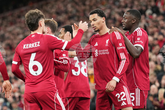 Ливърпул победи Брайтън с два гола на Юго Екитике, Мохамед Салах се завърна с асистенция за шампионите