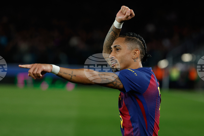 С две попадения на Рафиня Барселона постигна очакван успех над Осасуна и увеличи преднината си на върха в Примера дивисион