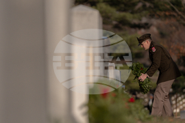 APTOPIX Wreaths Across America