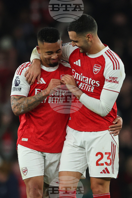 Лидерът във Висшата лига Арсенал надигра последния Уулвърхямптън с два автогола 