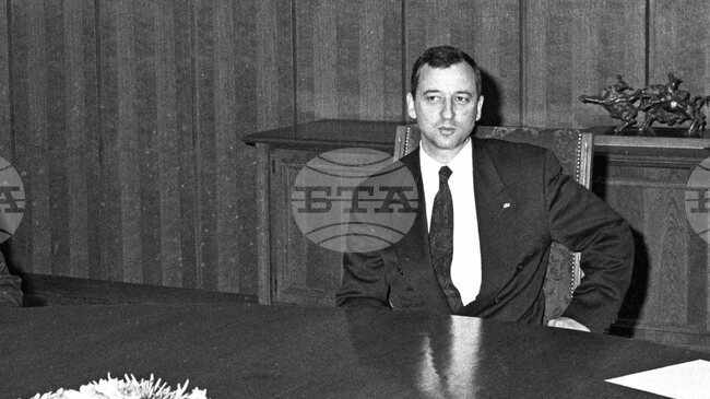 България подава официално молбата си за пълноправно членство в Европейския съюз преди 30 години