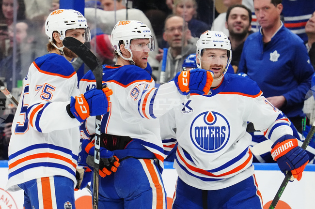 Oilers Maple Leafs Hockey