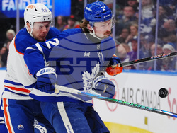 Oilers Maple Leafs Hockey