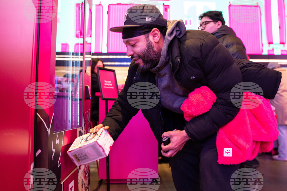 T-Mobile x Baby Three Store Event