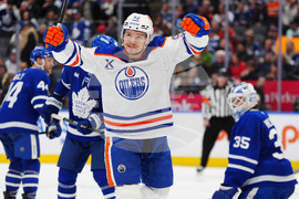 Oilers Maple Leafs Hockey