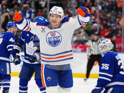 Oilers Maple Leafs Hockey