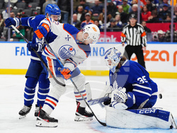 Oilers Maple Leafs Hockey