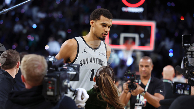 В тима на Сан Антонио Спърс обмислят звездата Виктор Уембаняма да влезе от пейката във финала на Купата на НБА