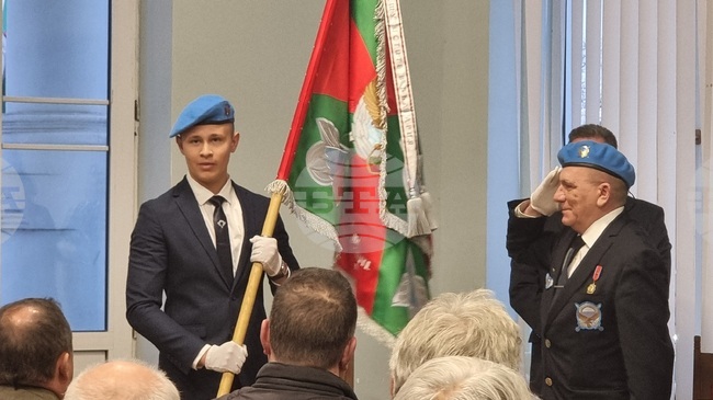 Във Варна бе създадена първата регионална организация на Съюза на парашутистите в България