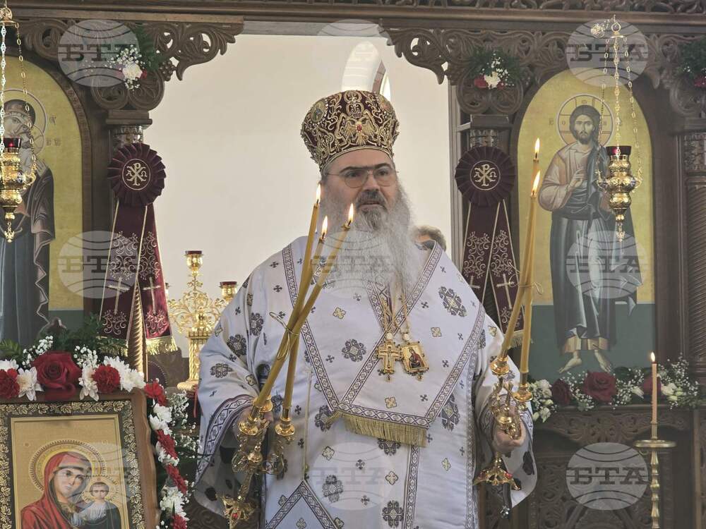 Варненският и Великопреславски митрополит Йоан освети новопостроения православен храм „Свети Архангел Михаил“ в добричкото село Владимирово