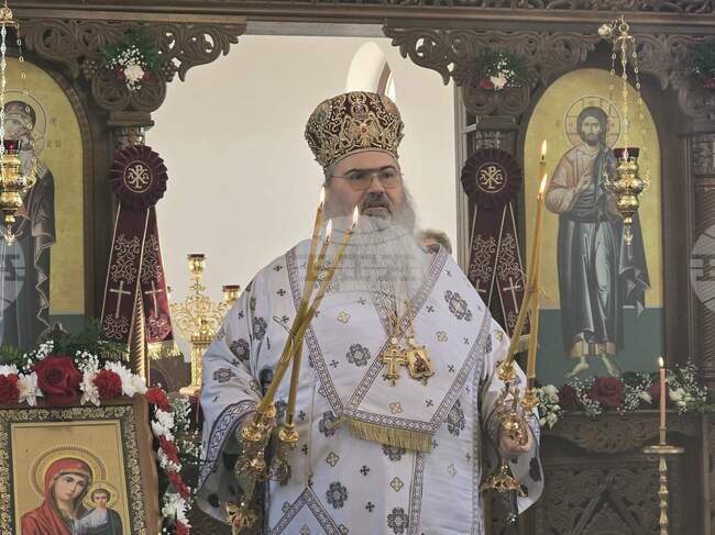 Варненският и Великопреславски митрополит Йоан освети новопостроения православен храм „Свети Архангел Михаил“ в добричкото село Владимирово