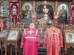 Шумен - църква „Св. Три Светители“ - неделна служба