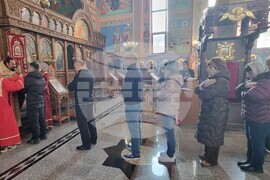 Шумен - църква „Св. Три Светители“ - неделна служба