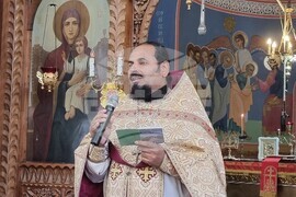 Шумен - църква „Св. Три Светители“ - неделна служба