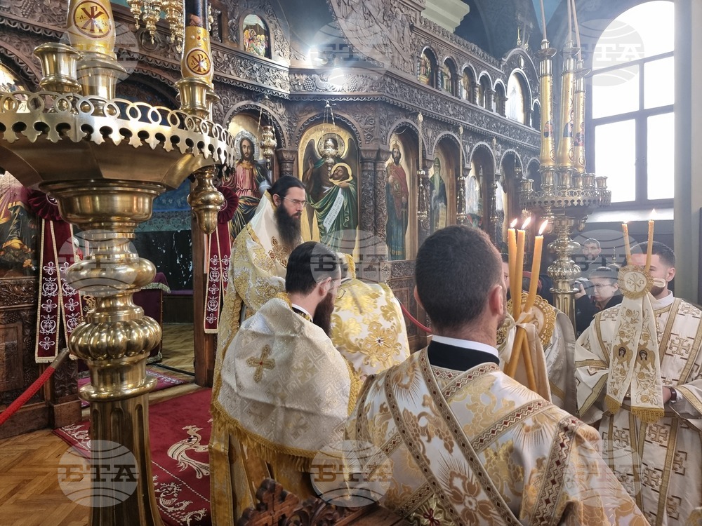 Ямбол - Сливенски митрополит Арсений - литургия