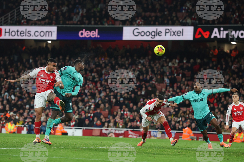 CORRECTION Britain Premier League Soccer