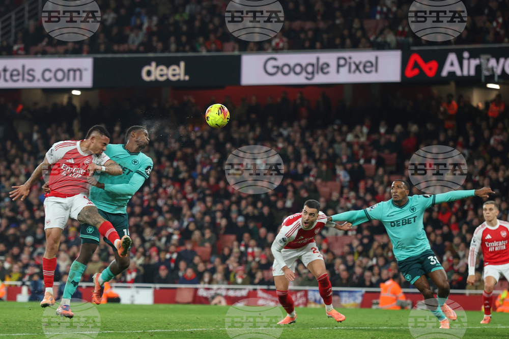 CORRECTION Britain Premier League Soccer