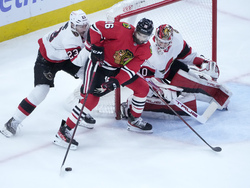 Senators Blackhawks Hockey