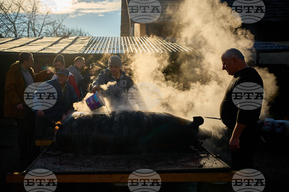 APTOPIX Romania Christmas Ignat
