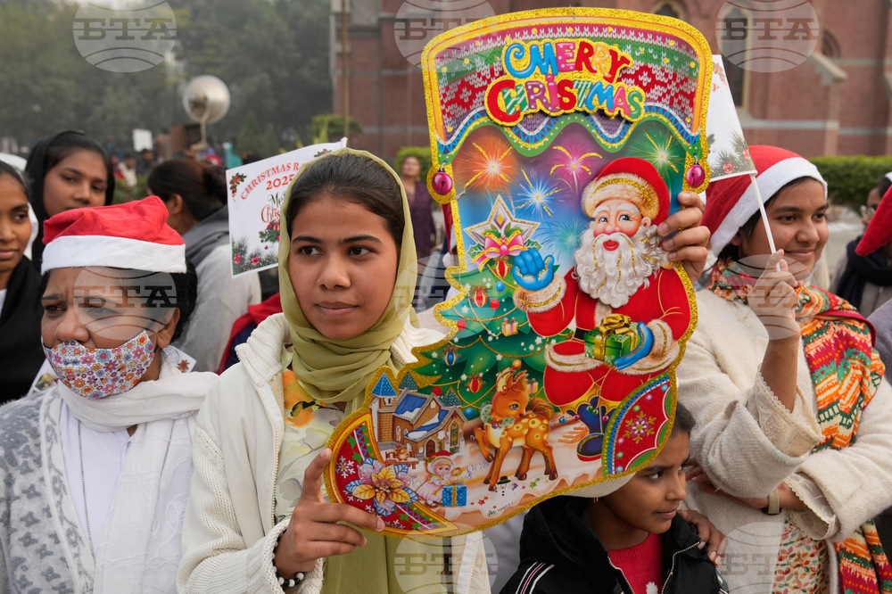 APTOPIX Pakistan Christmas