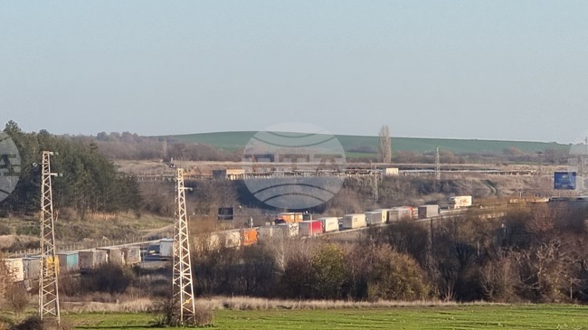 Отново се образуваха големи опашки от камиони на магистрала „Марица“ пред граничния пункт „Капитан Андреево“