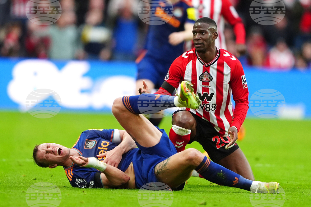 Дан Бърн от Нюкасъл е със счупено ребро и увреден бял дроб